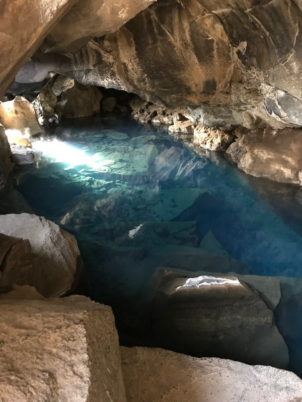 Grjotagja Cave