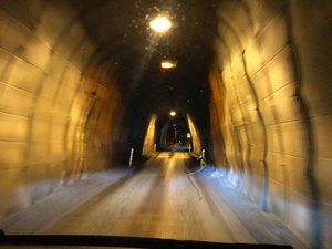 Single lane tunnel