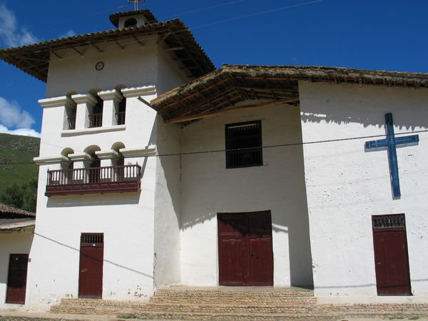 Iglesia de Llacanora