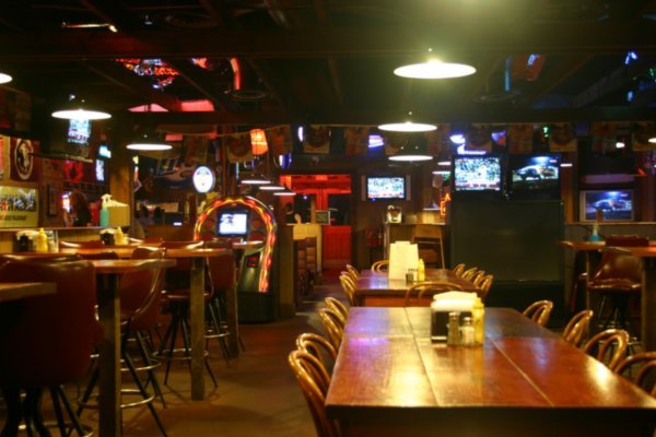 University Sports Bar & Grill
