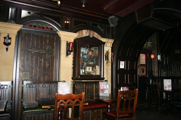 Jeckyll & Hyde Pub