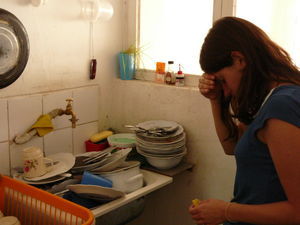 emilie aprehending the dishes