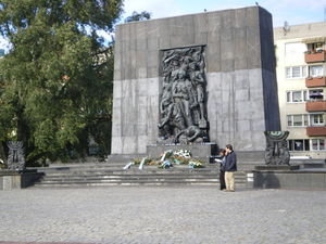 Pomnik Bohaterow 1