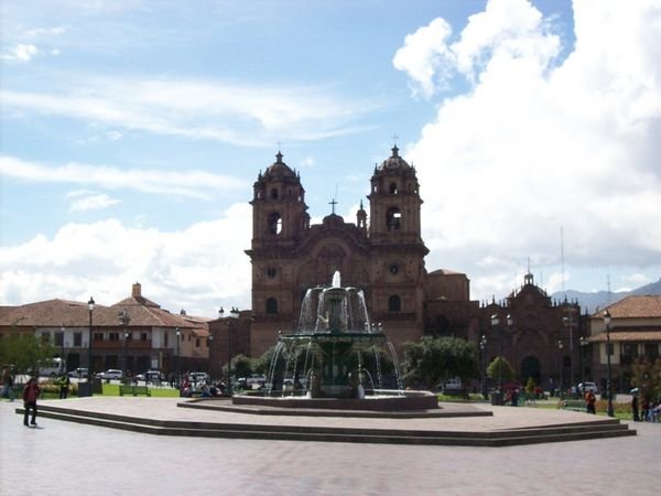 Cusco, beautiful history, plaza the armas