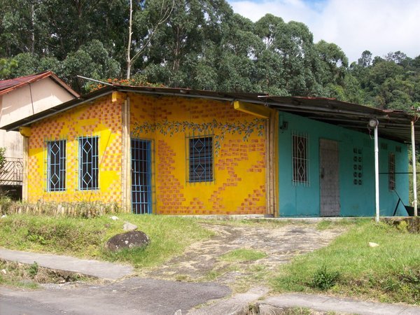 colourful house (boquete)