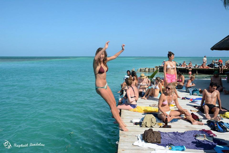 Hanging out at the split @ Caye Caulker