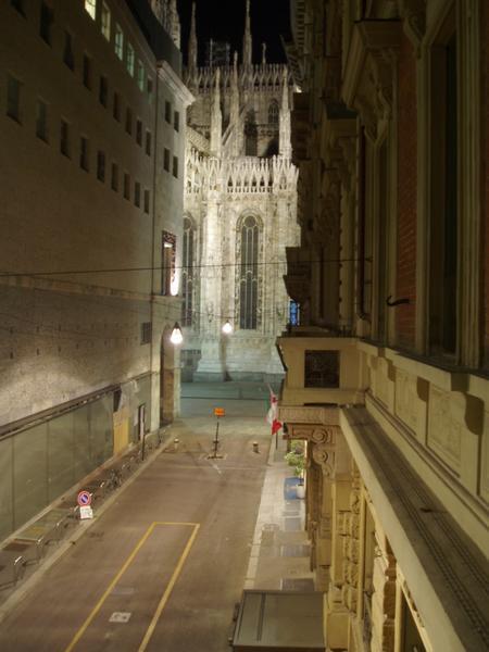 Via San Raffaele & Duomo, Milan