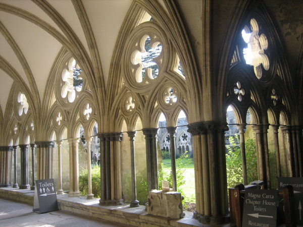 Salisbury Cathedral courtyard