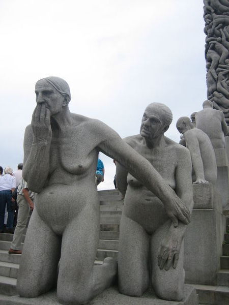 Vigeland Sculpture Park :elderly couple
