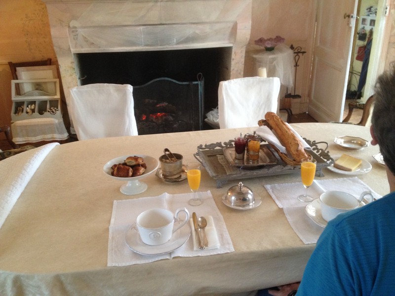 Breakfast in Bordeaux