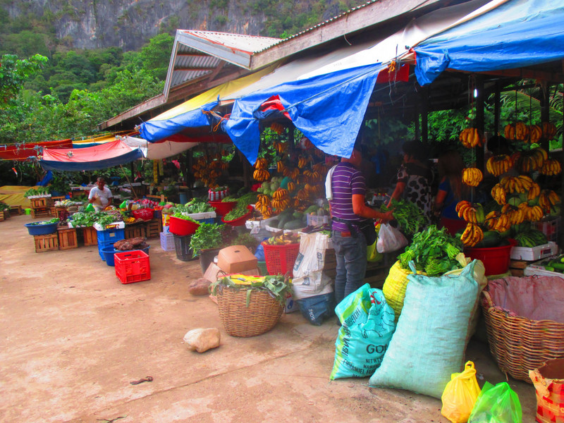 Corong Corong fruit market