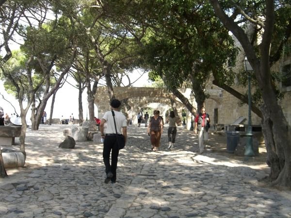 Walkway in Castelo de São Jorge