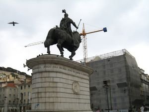 Statue of King João das Regras in Praça da Figueira