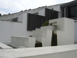 Entrance to modern art wing of Gulbenkian