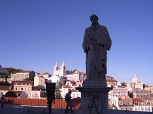 Statue of Sao Vicente in Largo das Portas do Sol