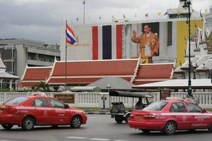 pink taxis, tuk-tuk, the king; the alternative sights of Bangkok