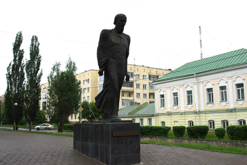 Dostojewski-Denkmal