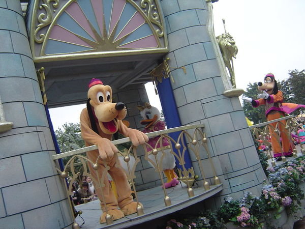 Mickey and Friends float 