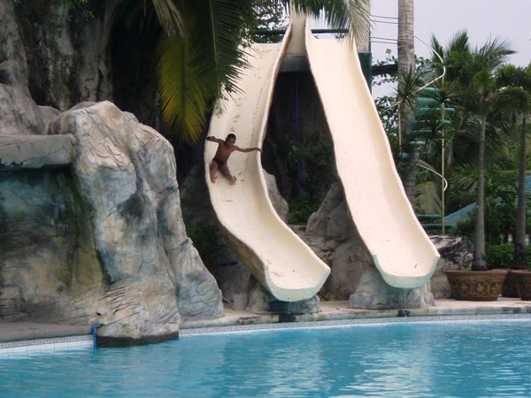 White Rock Beach Resort pool