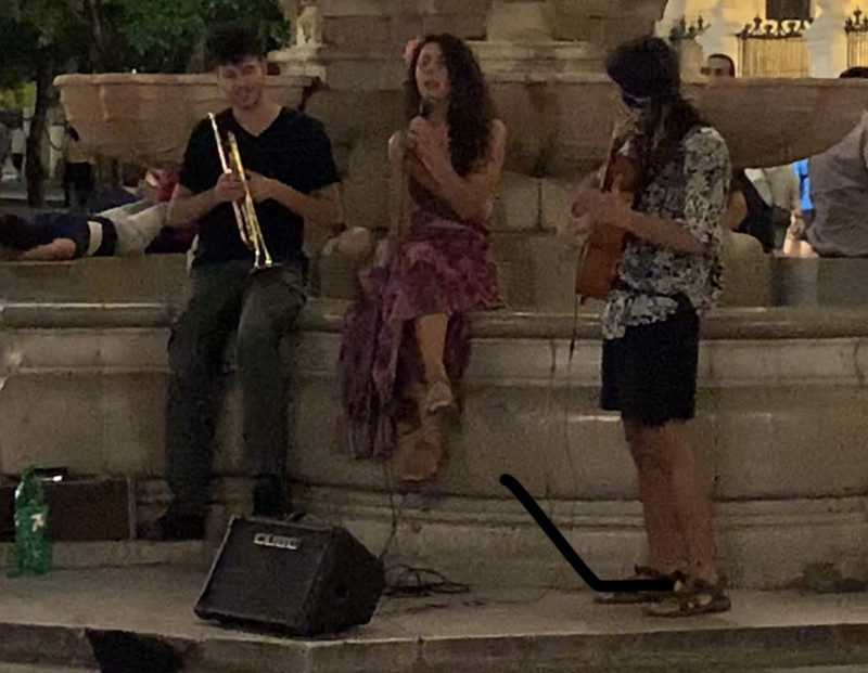 Street performers in Seville 