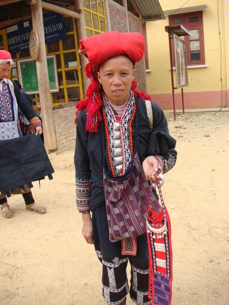 Red Dao lady. 