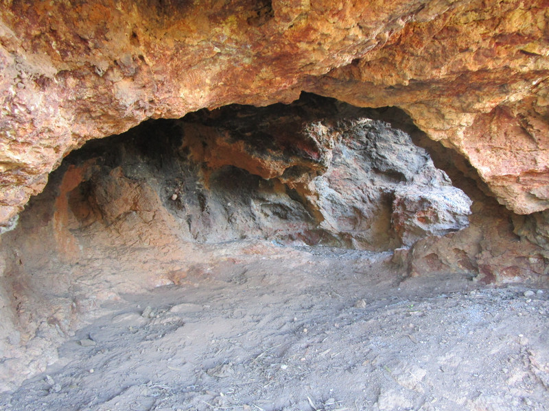 2506.7 caves at White Knob lookout