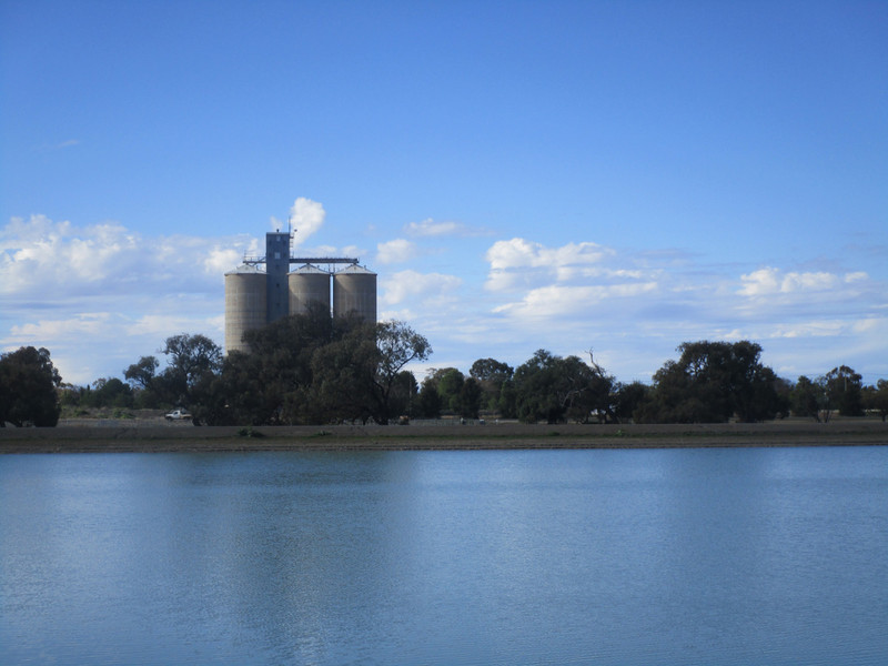 160621.5 grain silos across Lake Woorabinda