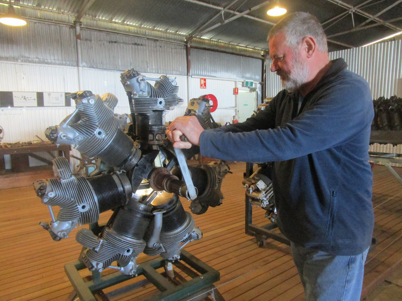 260621.6 trying to crank a radial engine - Copy