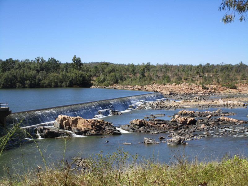 8050821.18 the weir at Charters Towers