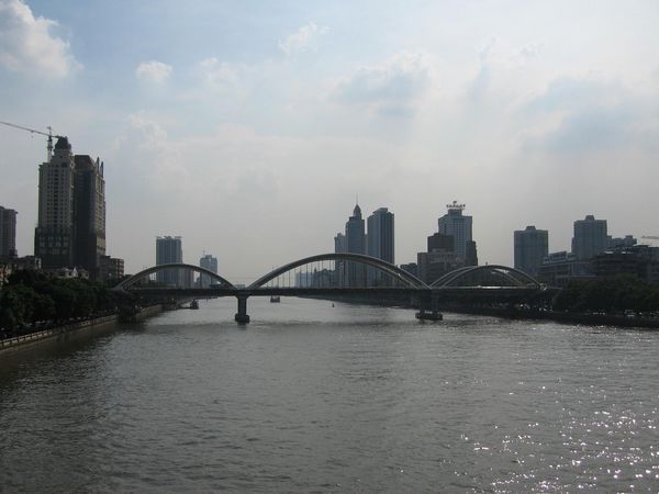 Perlefloden midt i Guangzhou