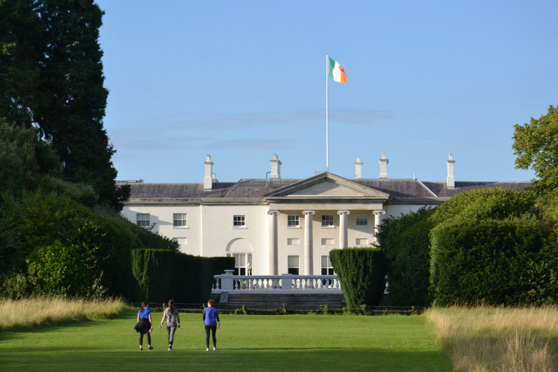 Áras an Uachtaráin - The Official Residence of the President of Ireland