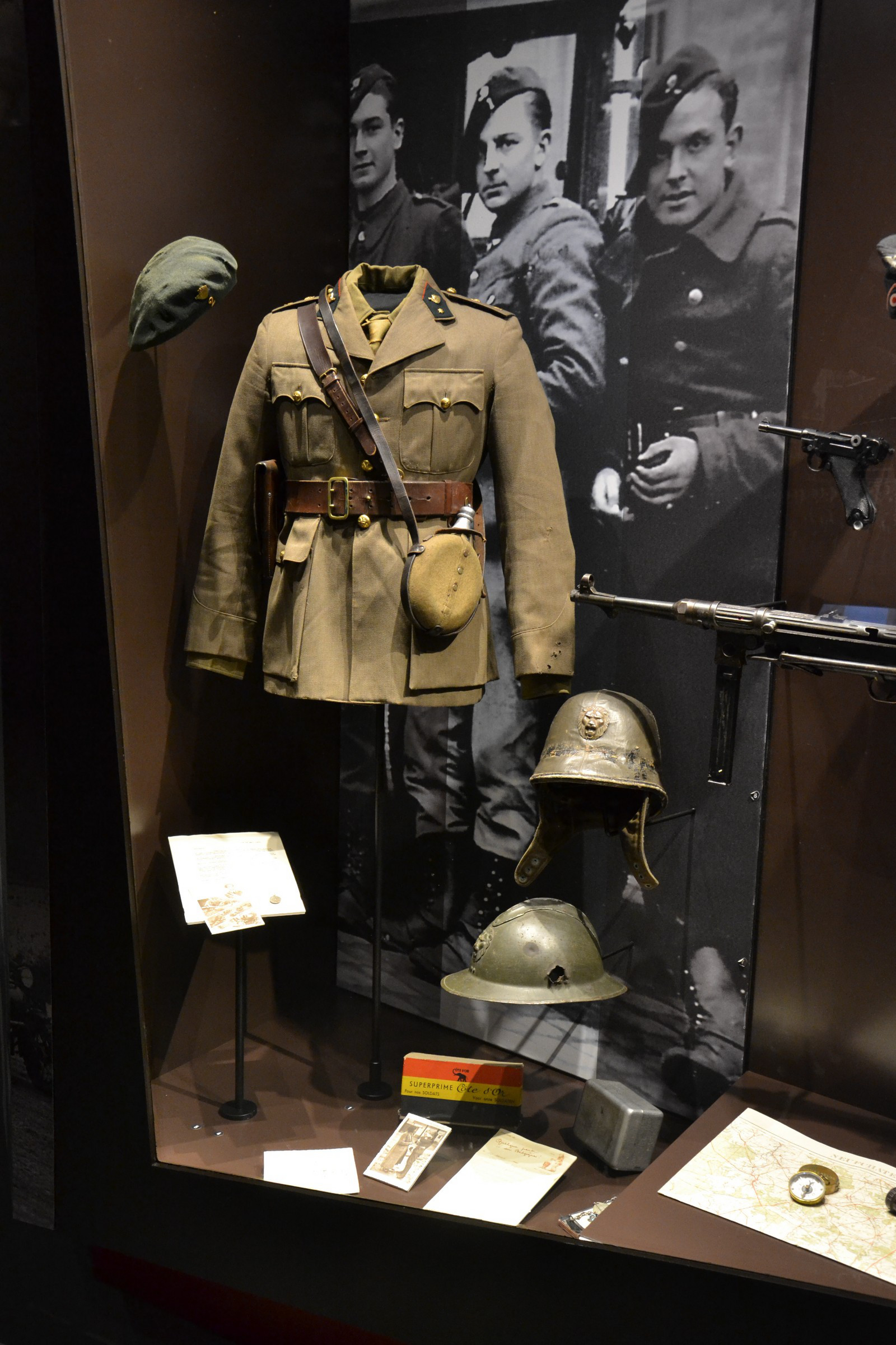 Belgian Army Uniform | Photo