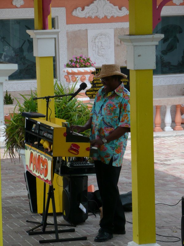 Entertainer at Port Lucaya Marketplace