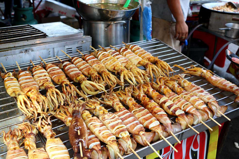 Grilled Squids stuffed with Squids' Eggs