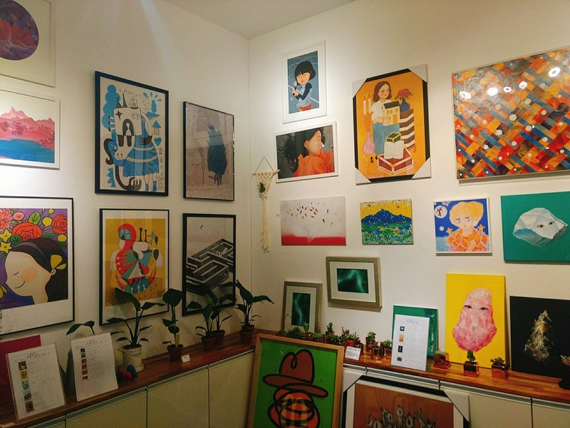 small Gallery 
