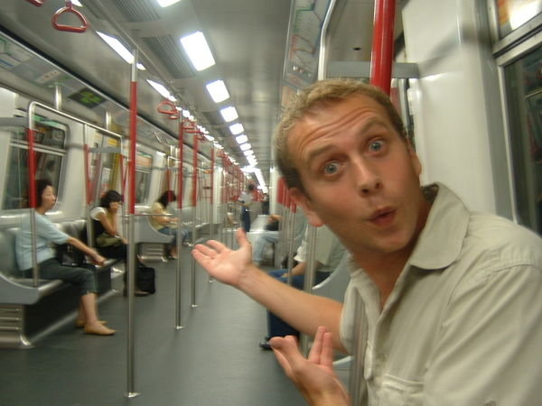 Les metros sont hyper longs - Underground is very long!
