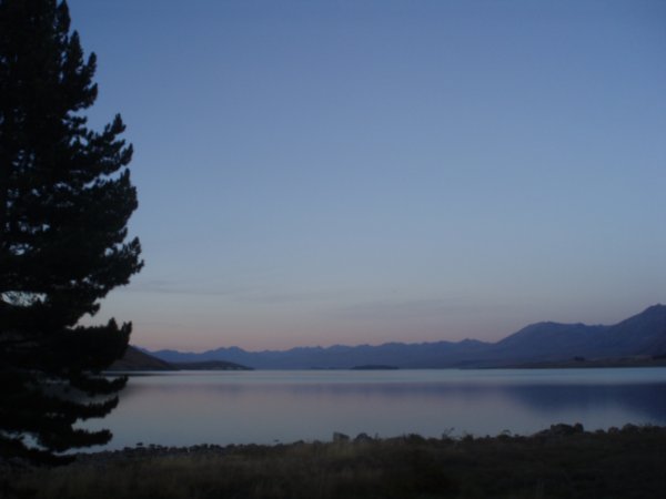 Tombee de la nuit sur Lake Tekapo - Dusk on Lake Tekapo