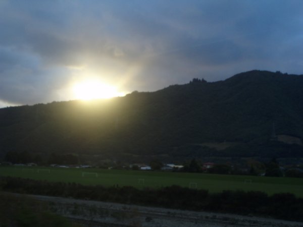 Coucher de soleil sur les collines - Sunset on the hills
