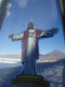 Auto-collant de Jesus colle sur la vitre de notre voiture! Sticker of Jesus on the car window!