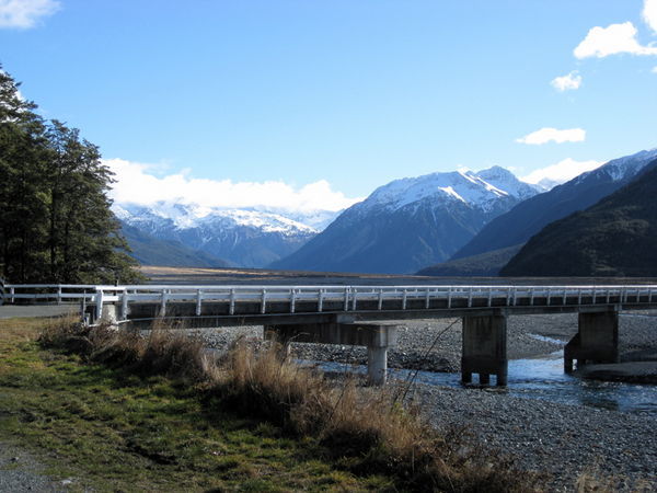 NZ has many one lane bridges.