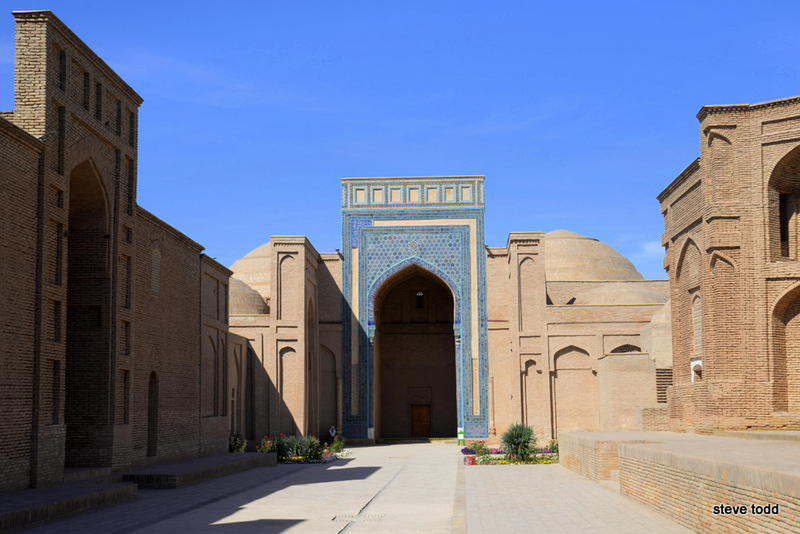2, Al-hakim  Mausoleum 
