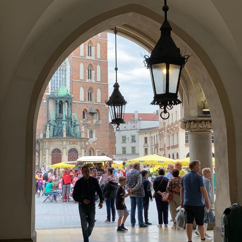 First impressions of Krakow- meandering through market square and connecting streets