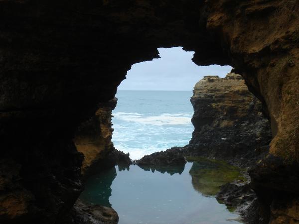 the Grotto along the Great Ocean Road