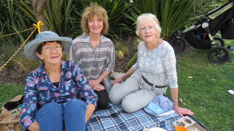 Sue, Jean Hutson and Winks at the picnic