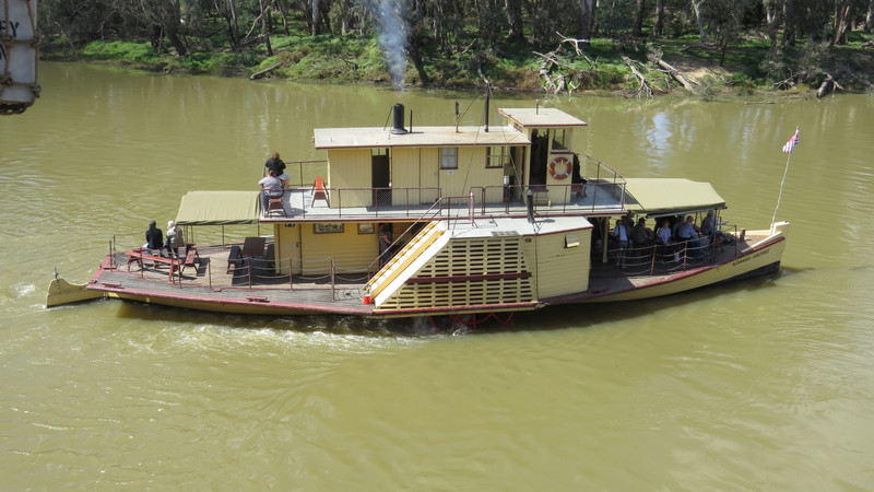 Paddle steamer Alexander Arbuthnot on the Murrey River at Echuca 