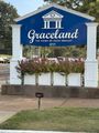 Graceland 00 Entry.