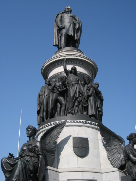 O'Connell statue