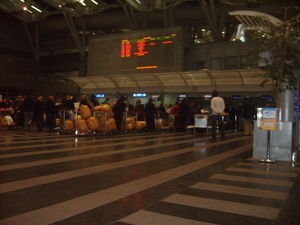 Dhagestaner Flughafenschlangen