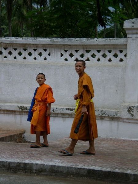 couple-ah-monks