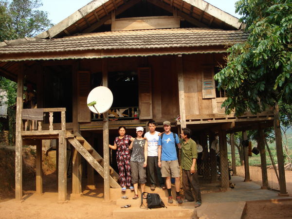 Anh Que - Stilt House - Mai Chau